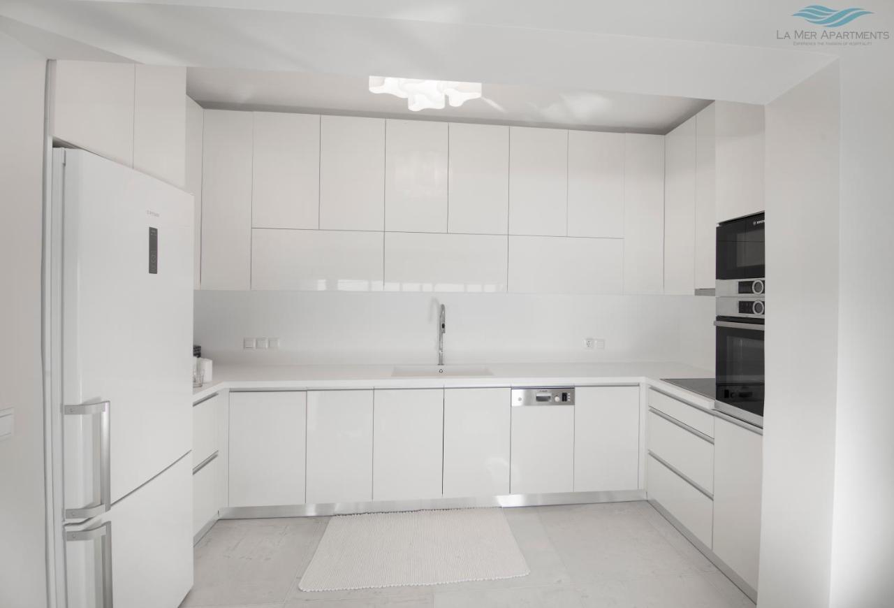 La Mer Apartments Никити Екстериор снимка
