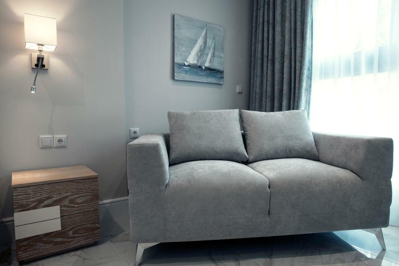 La Mer Apartments Никити Екстериор снимка