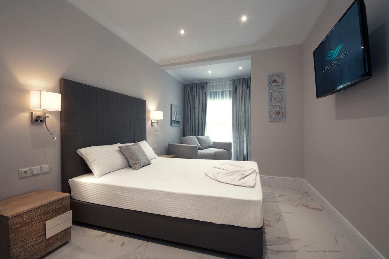 La Mer Apartments Никити Екстериор снимка